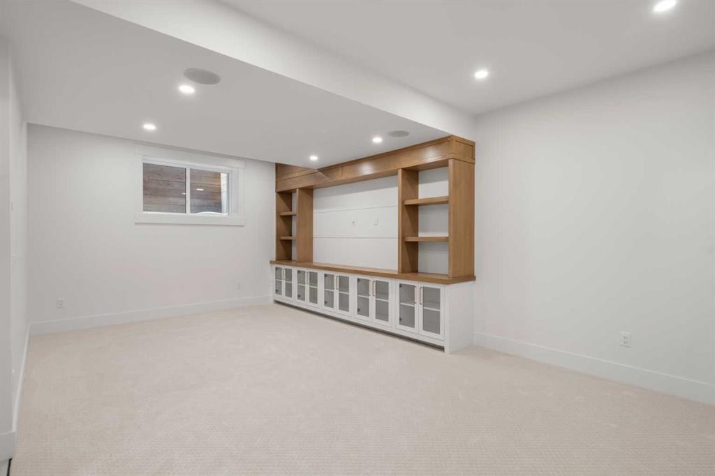 2401 4 Avenue Nw, Calgary, AB - Indoor