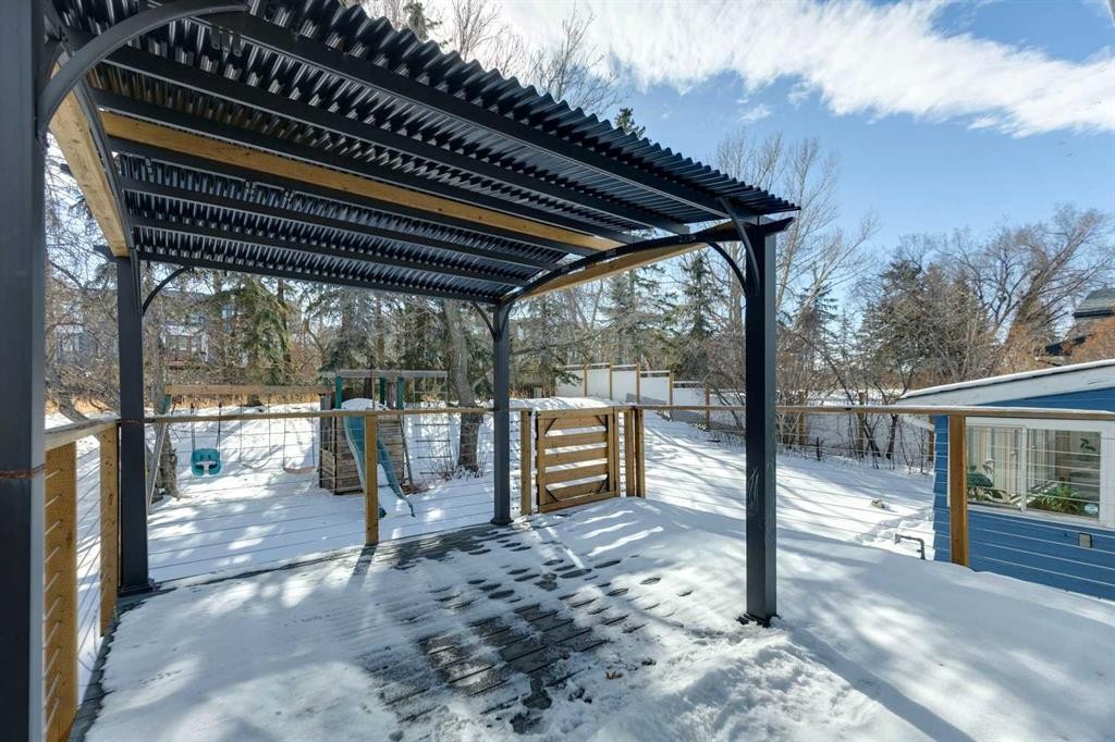 4023 Varmoor Road Nw, Calgary, AB - Outdoor