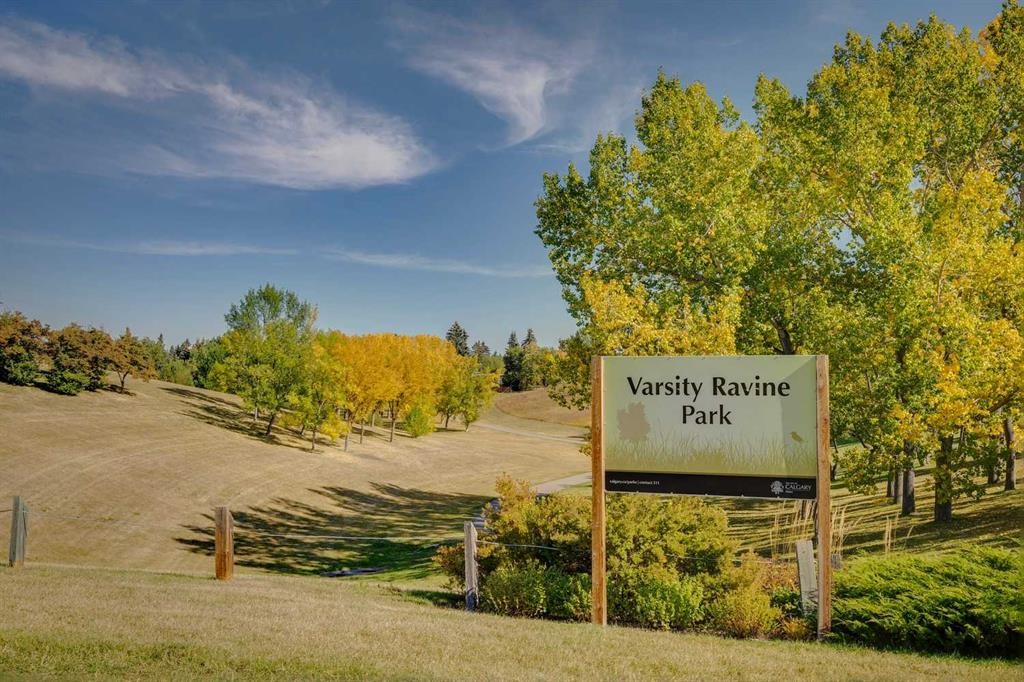 4023 Varmoor Road Nw, Calgary, AB - Outdoor With View