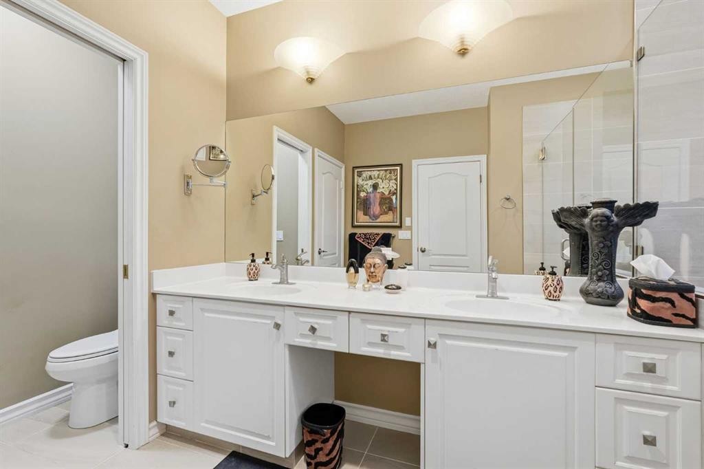 23 Prominence Point Sw, Calgary, AB - Indoor Photo Showing Bathroom