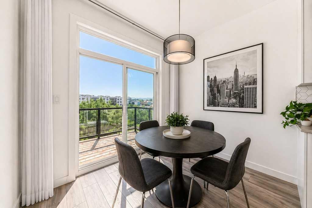 53 Spring Creek Common Sw, Calgary, AB - Indoor Photo Showing Dining Room