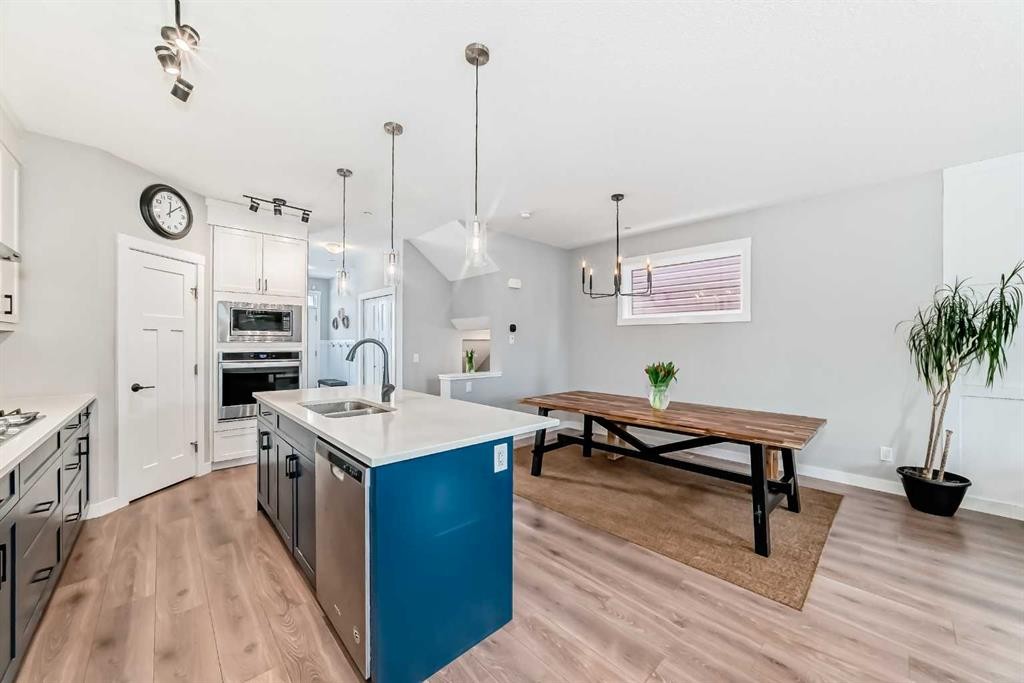129 Lucas Crescent Nw, Calgary, AB - Indoor Photo Showing Kitchen With Double Sink With Upgraded Kitchen
