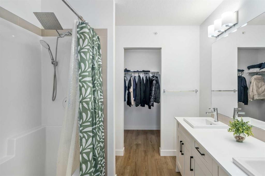 2406-200 Seton Circle Se, Calgary, AB - Indoor Photo Showing Bathroom