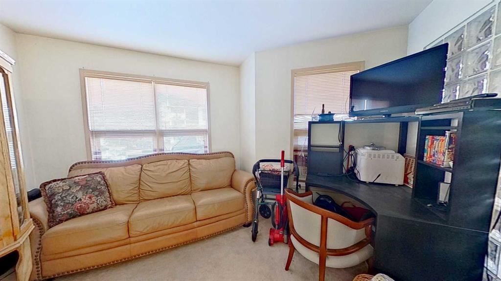 2219 Westmount Road Nw, Calgary, AB - Indoor