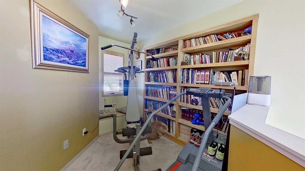 2219 Westmount Road Nw, Calgary, AB - Indoor Photo Showing Office