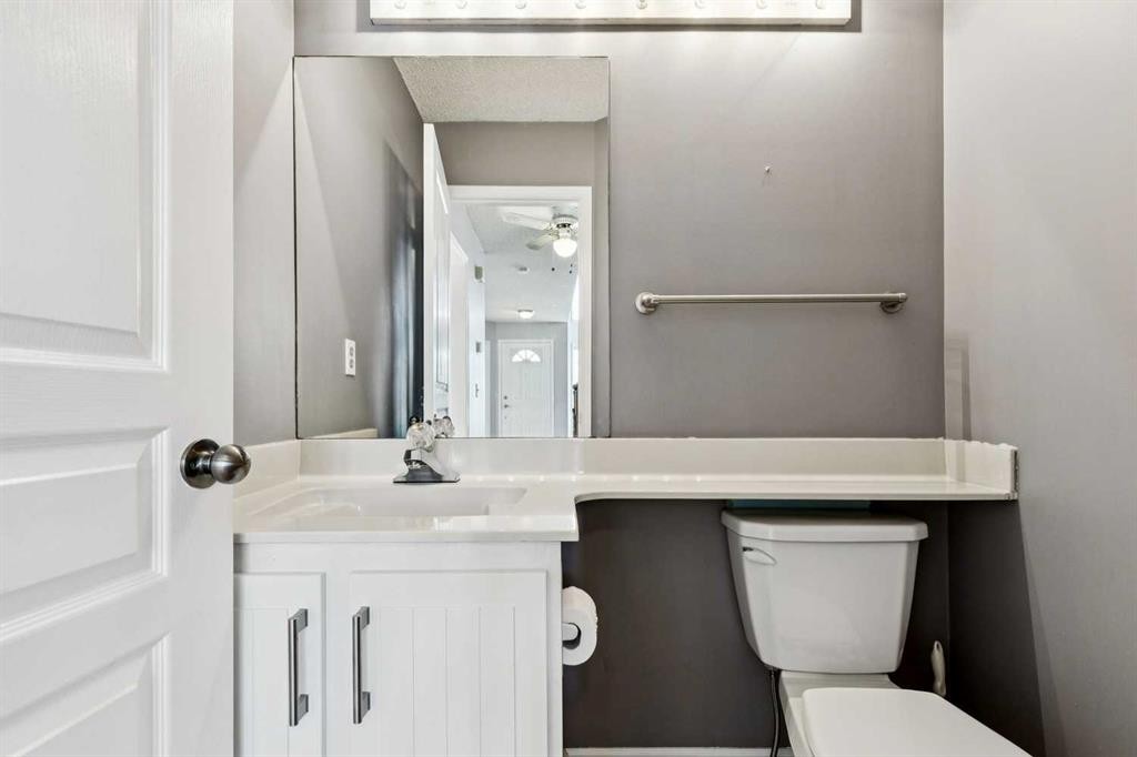 136 Scenic Acres Drive Nw, Calgary, AB - Indoor Photo Showing Bathroom