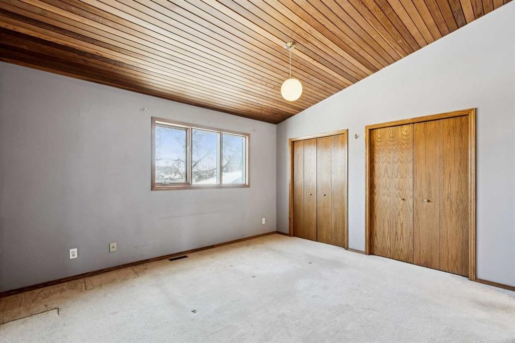 136 Scenic Acres Drive Nw, Calgary, AB - Indoor Photo Showing Other Room