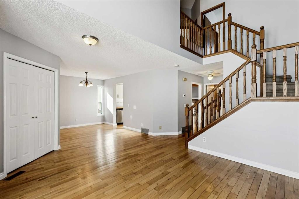 136 Scenic Acres Drive Nw, Calgary, AB - Indoor Photo Showing Other Room
