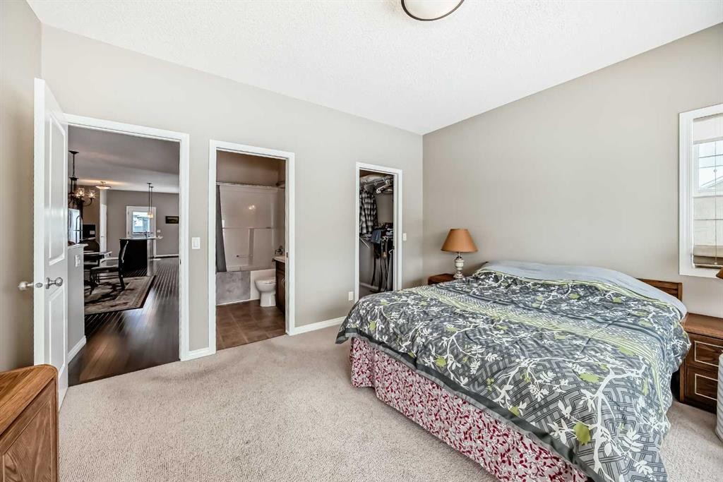 266 Fireside Place, Cochrane, AB - Indoor Photo Showing Bedroom