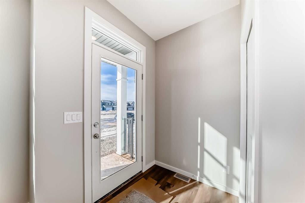 162 Lanark Gate Se, Airdrie, AB - Indoor Photo Showing Other Room