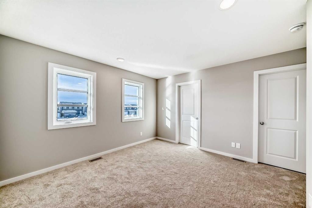 162 Lanark Gate Se, Airdrie, AB - Indoor Photo Showing Other Room