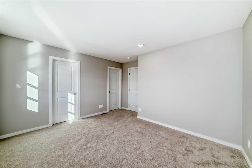 162 Lanark Gate Se, Airdrie, AB - Indoor Photo Showing Other Room