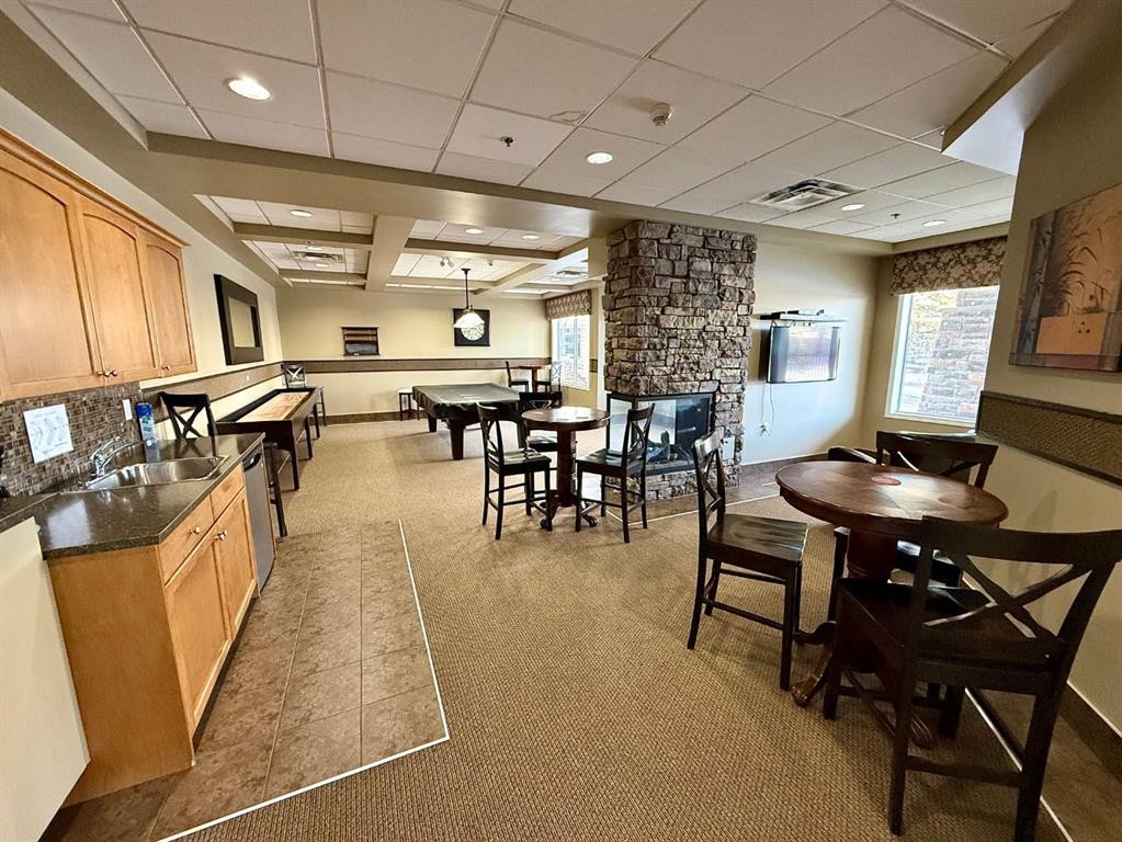 323-43 Sunrise Loop Se, High River, AB - Indoor Photo Showing Dining Room