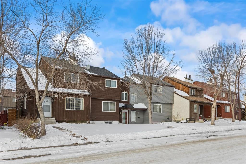 392 Templeside Circle Ne, Calgary, AB - Outdoor With Facade