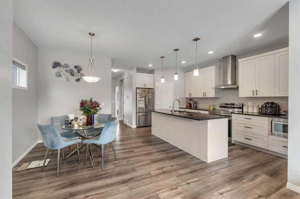 89 Homestead Crescent Ne, Calgary, AB - Indoor