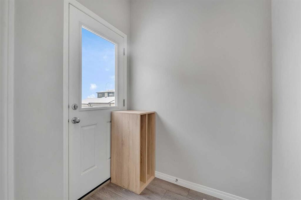 89 Homestead Crescent Ne, Calgary, AB - Indoor Photo Showing Other Room