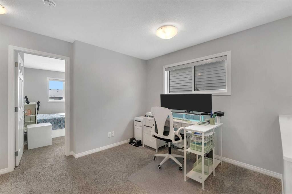 89 Homestead Crescent Ne, Calgary, AB - Indoor Photo Showing Office