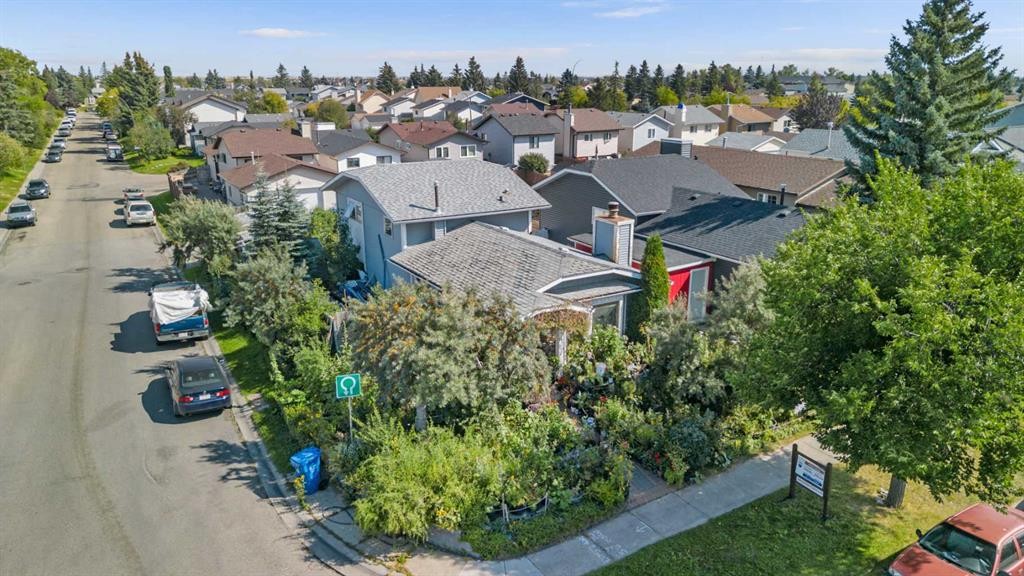 16 Tararidge Drive Ne, Calgary, AB - Outdoor With View