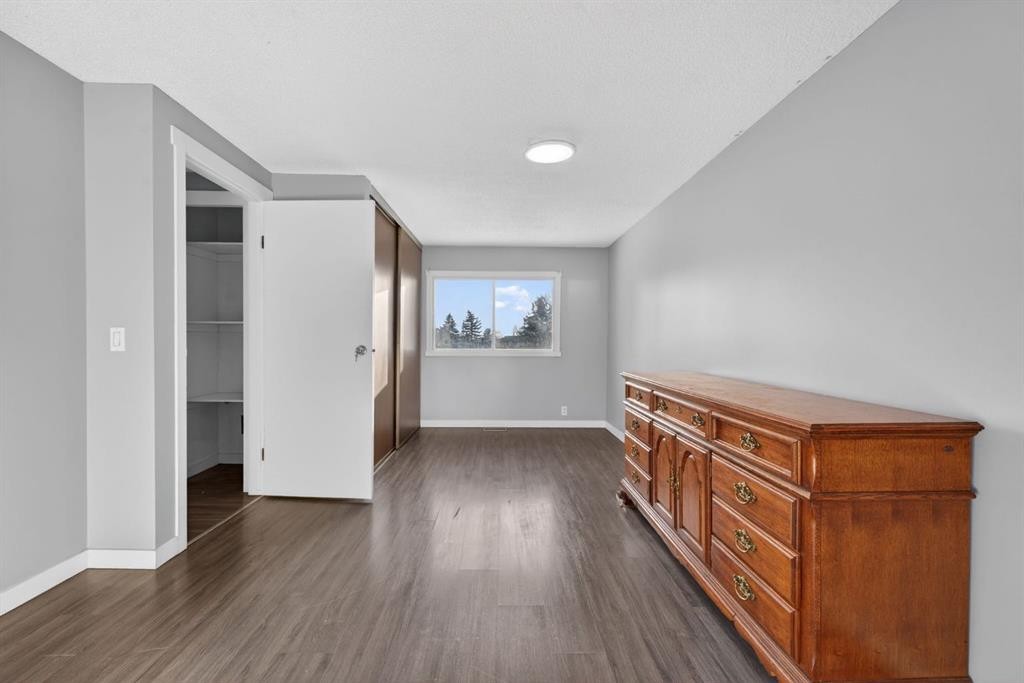 36 Falton Court Ne, Calgary, AB - Indoor Photo Showing Other Room