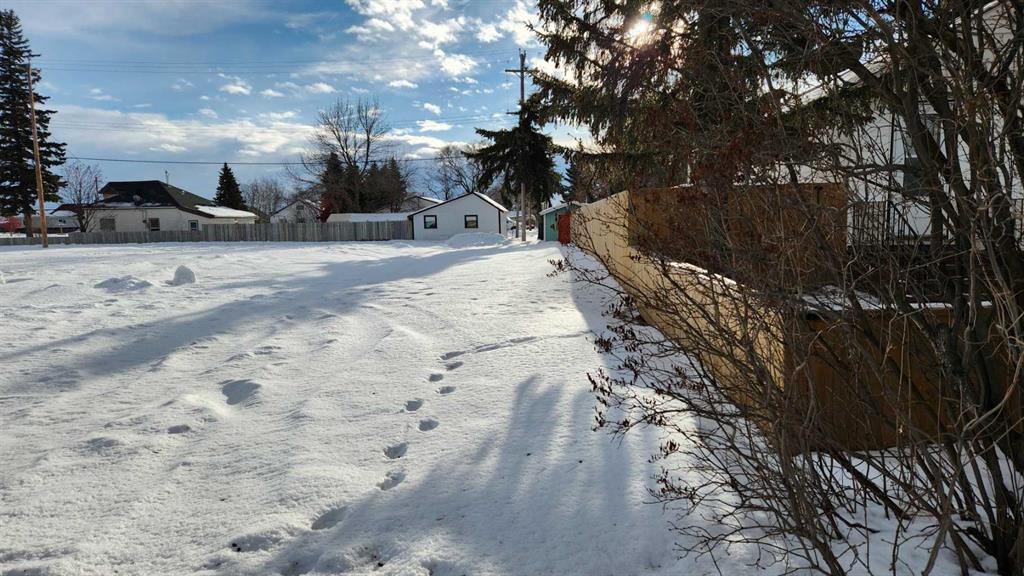 111 Main, Hay Lakes, AB