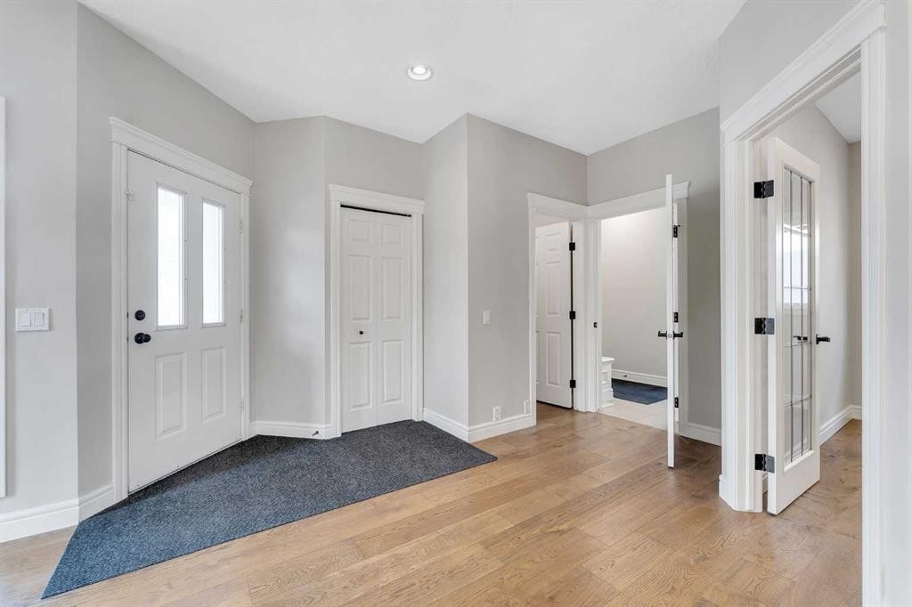 202 Coral Reef Manor Ne, Calgary, AB - Indoor Photo Showing Other Room