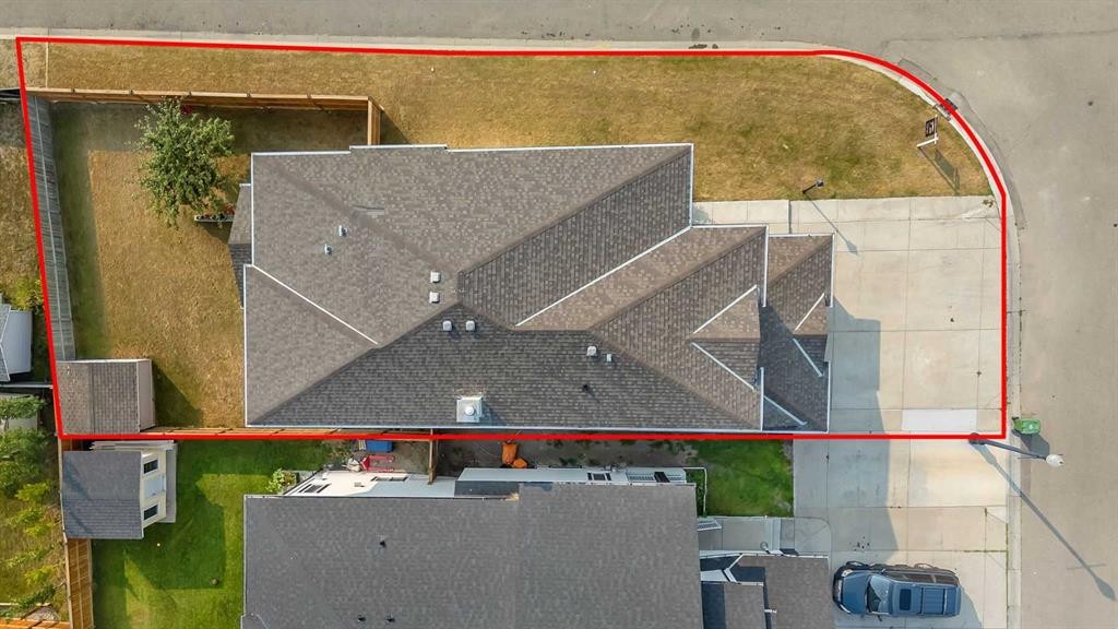 202 Coral Reef Manor Ne, Calgary, AB - With Exterior