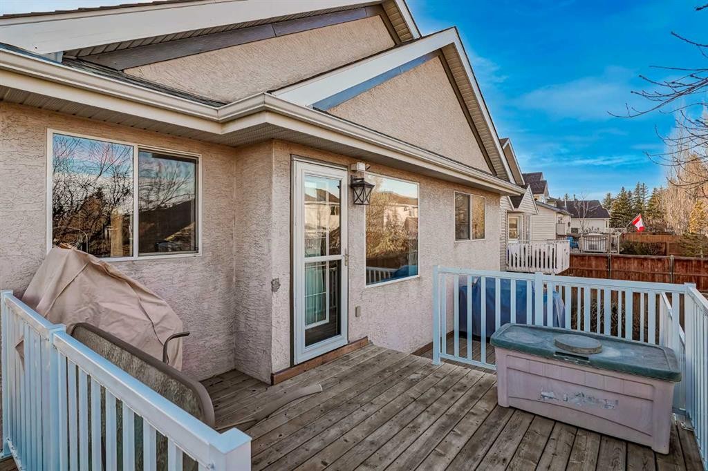 150 Somerset Close Sw, Calgary, AB - Outdoor With Deck Patio Veranda