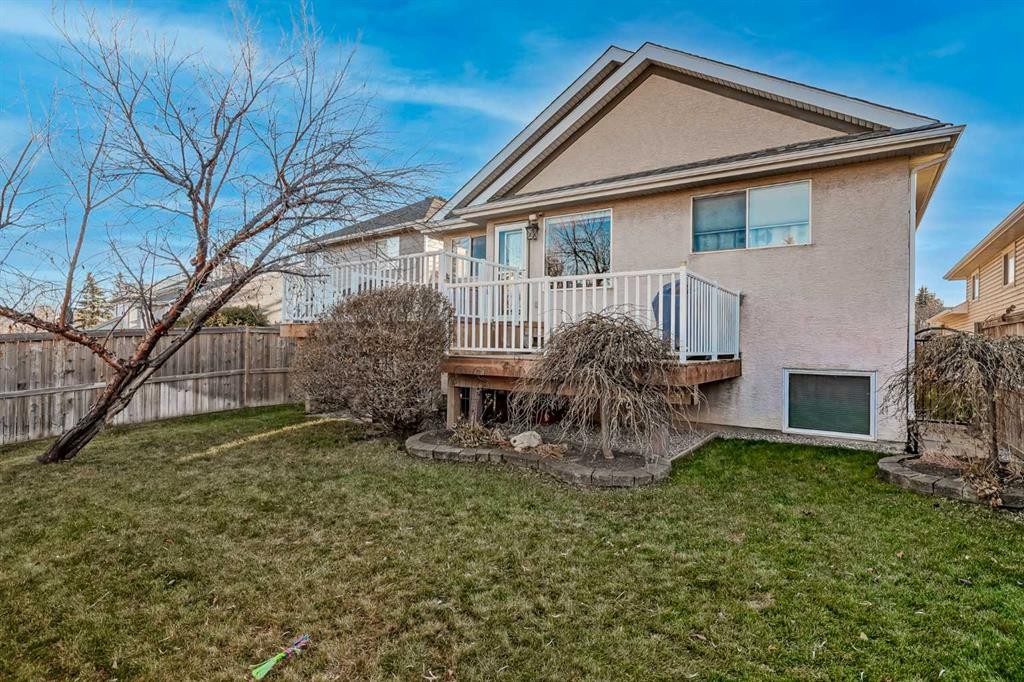 150 Somerset Close Sw, Calgary, AB - Outdoor With Deck Patio Veranda