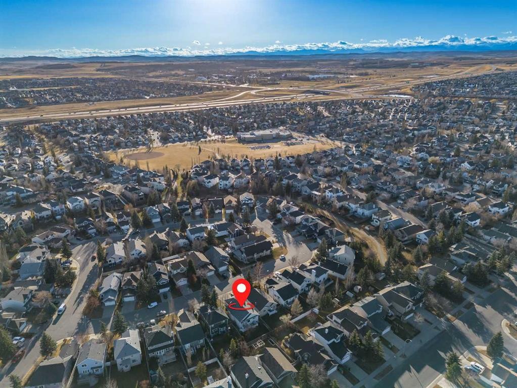 150 Somerset Close Sw, Calgary, AB - Outdoor With View