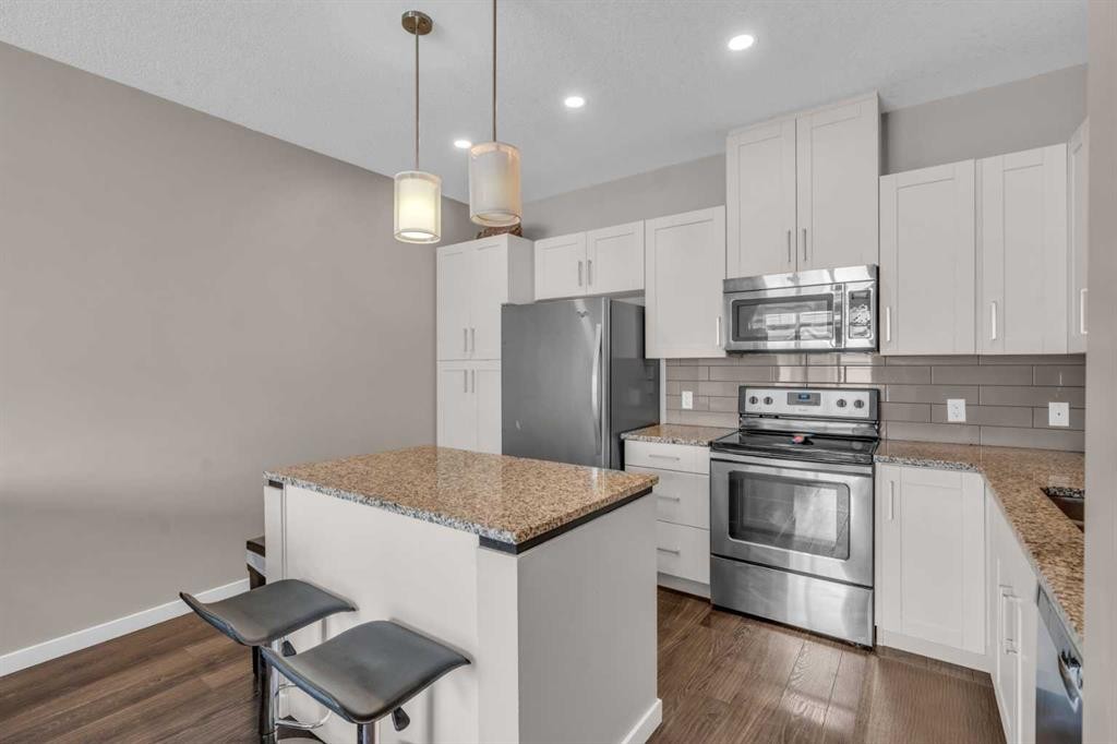 93 Copperstone Common Se, Calgary, AB - Indoor Photo Showing Kitchen With Stainless Steel Kitchen With Upgraded Kitchen
