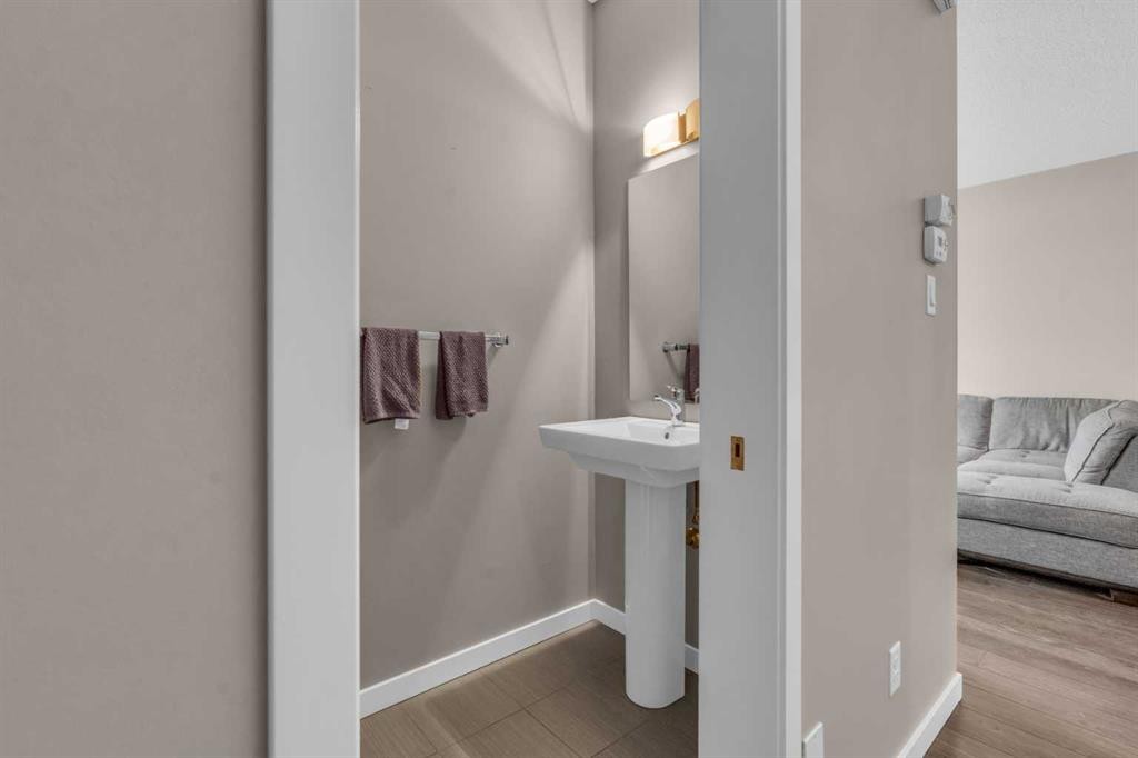 93 Copperstone Common Se, Calgary, AB - Indoor