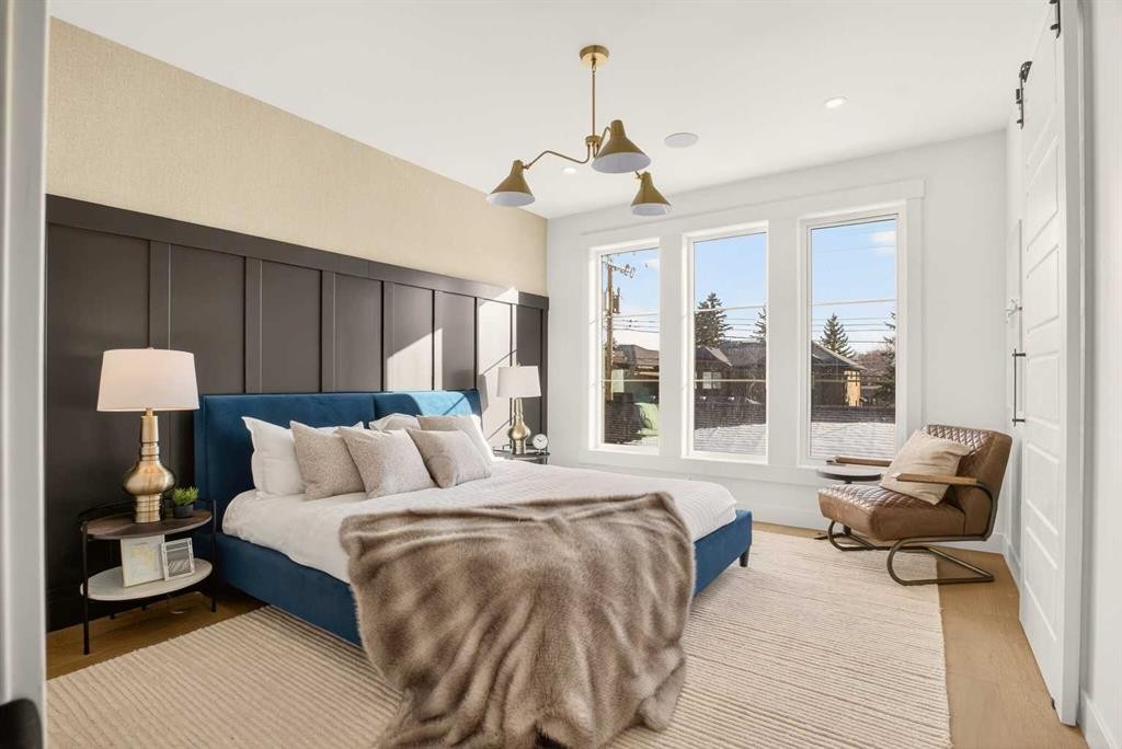 2535 2 Avenue Nw, Calgary, AB - Indoor Photo Showing Bedroom
