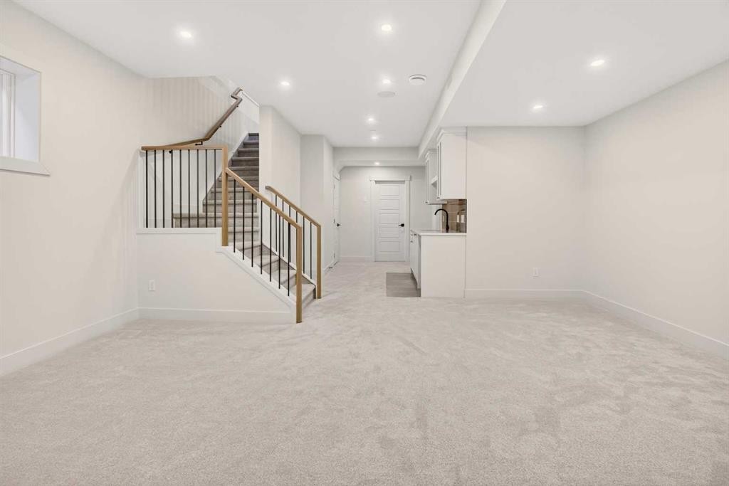 2535 2 Avenue Nw, Calgary, AB - Indoor Photo Showing Other Room