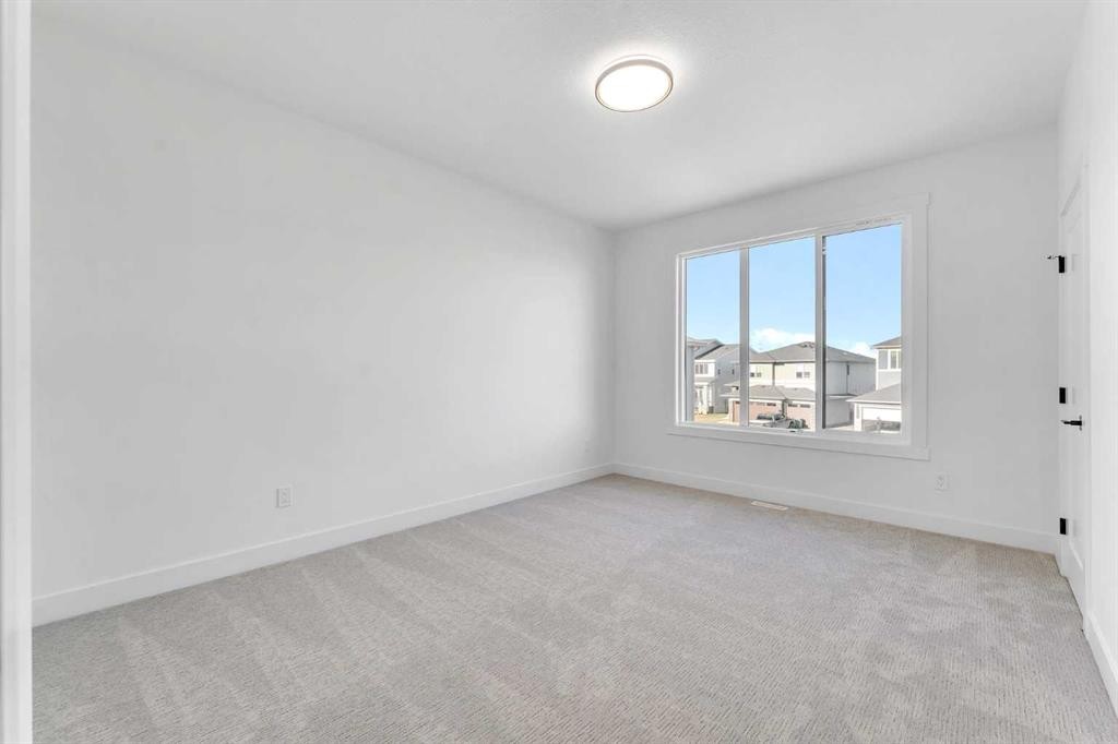 268 South Shore View, Chestermere, AB - Indoor Photo Showing Other Room