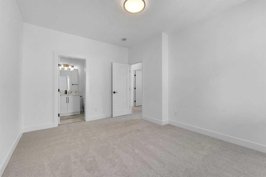 268 South Shore View, Chestermere, AB - Indoor Photo Showing Other Room