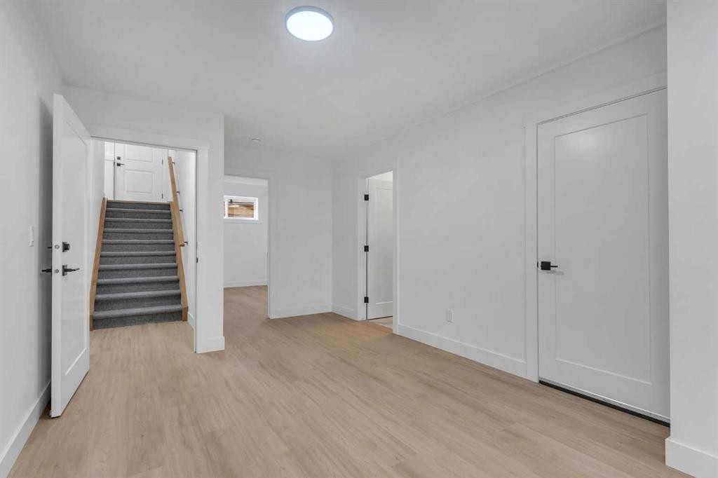 268 South Shore View, Chestermere, AB - Indoor Photo Showing Other Room