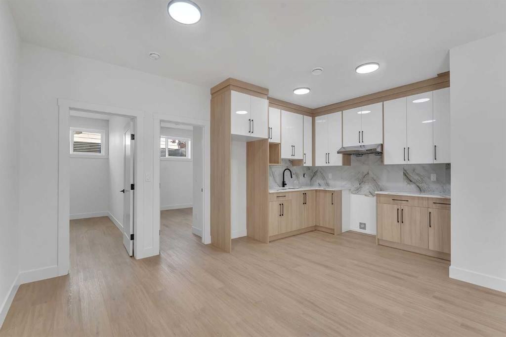 268 South Shore View, Chestermere, AB - Indoor Photo Showing Kitchen