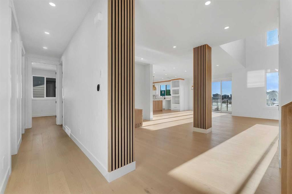 268 South Shore View, Chestermere, AB - Indoor Photo Showing Other Room