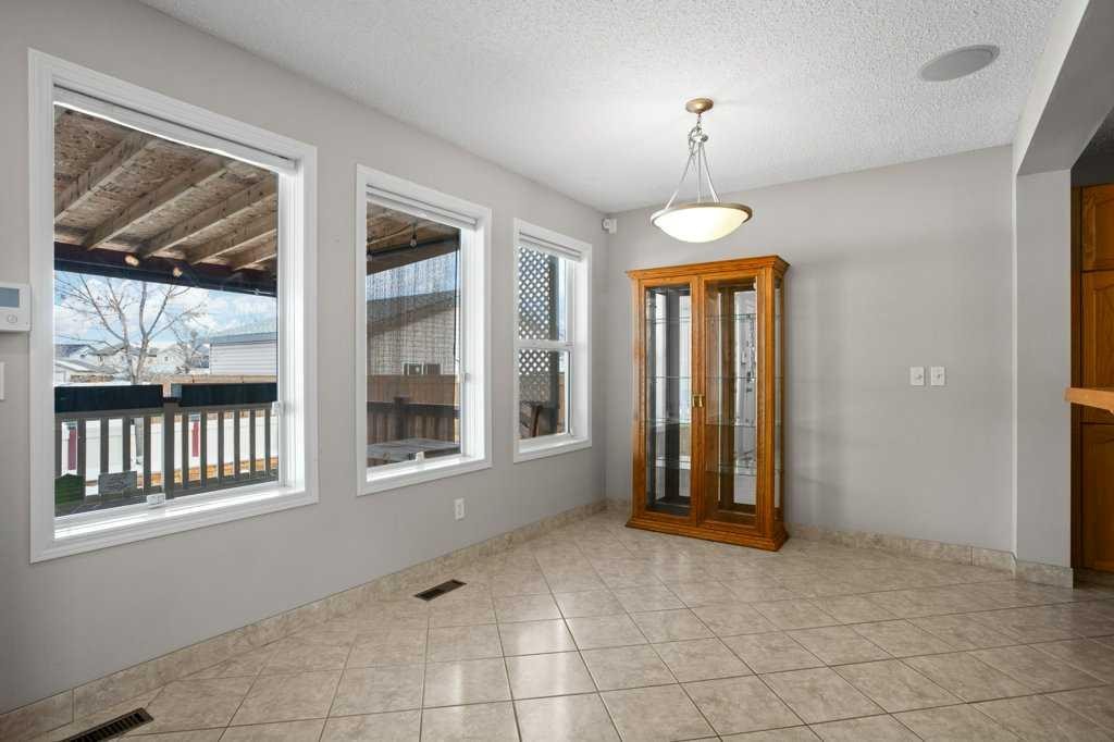 163 Eversyde Circle Sw, Calgary, AB - Indoor Photo Showing Other Room
