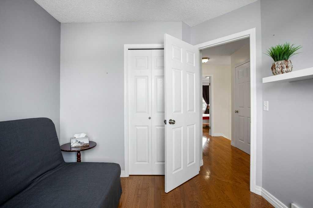 163 Eversyde Circle Sw, Calgary, AB - Indoor