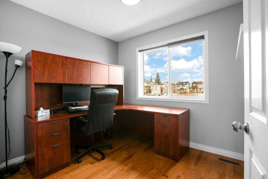 163 Eversyde Circle Sw, Calgary, AB - Indoor Photo Showing Office