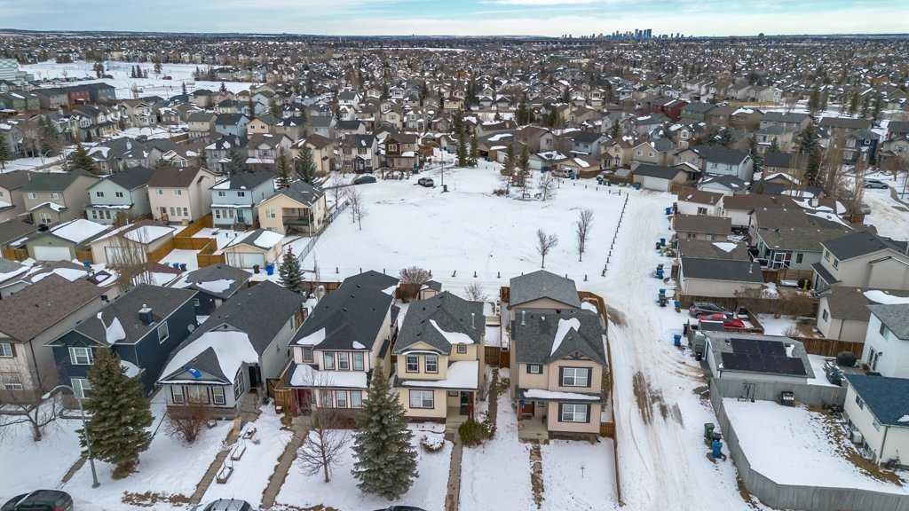 163 Eversyde Circle Sw, Calgary, AB - Outdoor