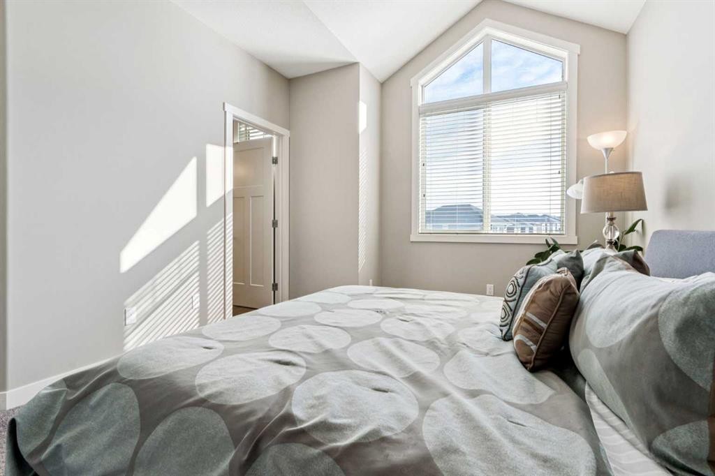 645 Evanston Manor Nw, Calgary, AB - Indoor Photo Showing Bedroom