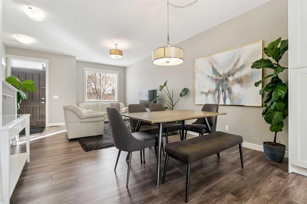 645 Evanston Manor Nw, Calgary, AB - Indoor Photo Showing Dining Room