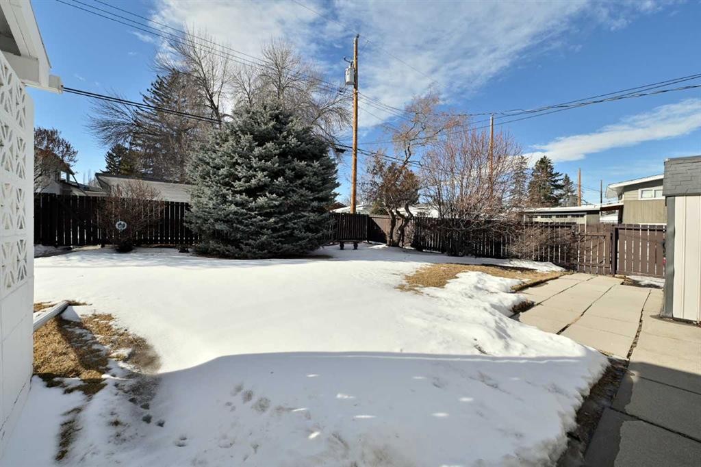 7703 5 Street Sw, Calgary, AB - Outdoor