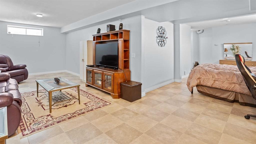 323 Mt Cornwall Circle Se, Calgary, AB - Indoor