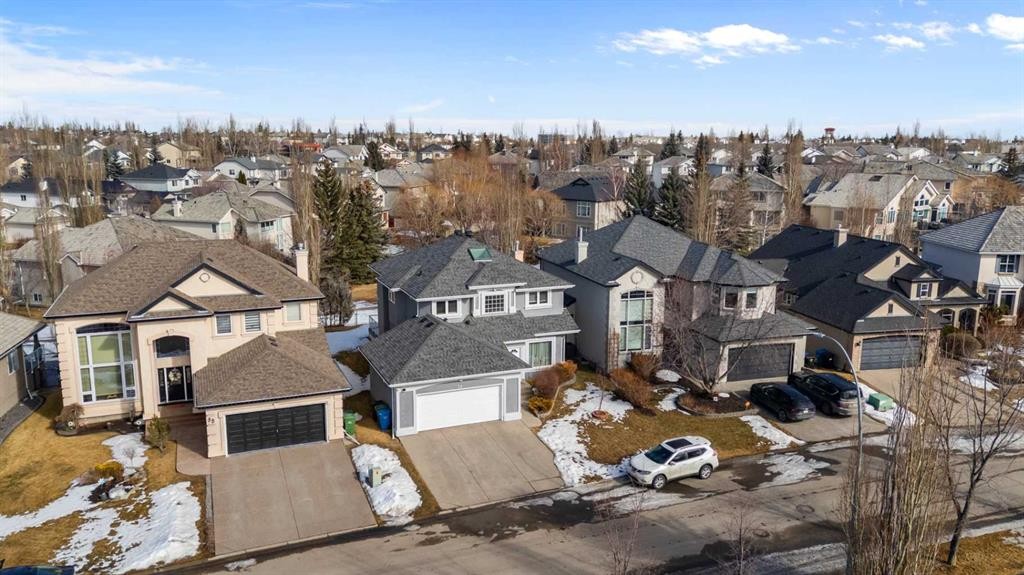 39 Mt Douglas Point Se, Calgary, AB - Outdoor With Facade