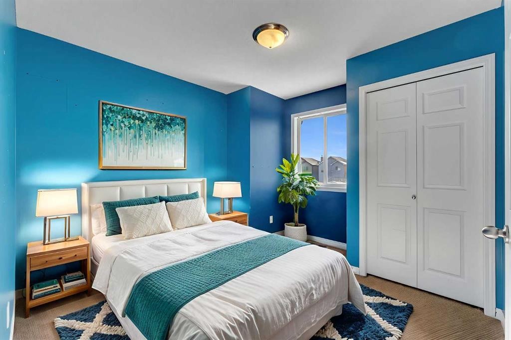 440 Prestwick Circle Se, Calgary, AB - Indoor Photo Showing Bedroom