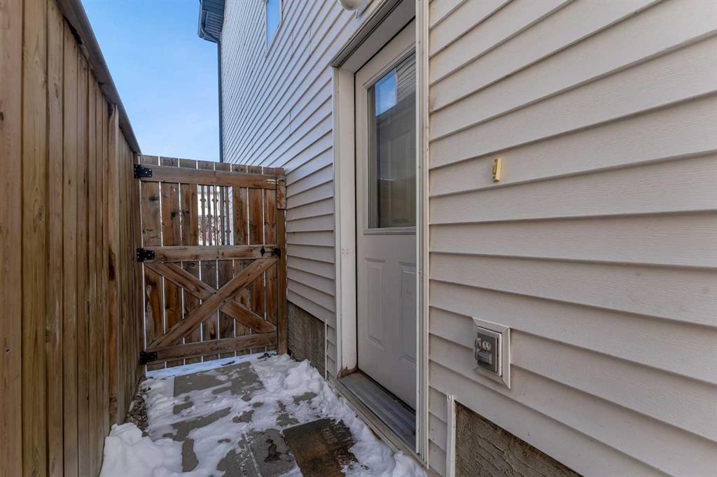 440 Prestwick Circle Se, Calgary, AB - Outdoor With Exterior