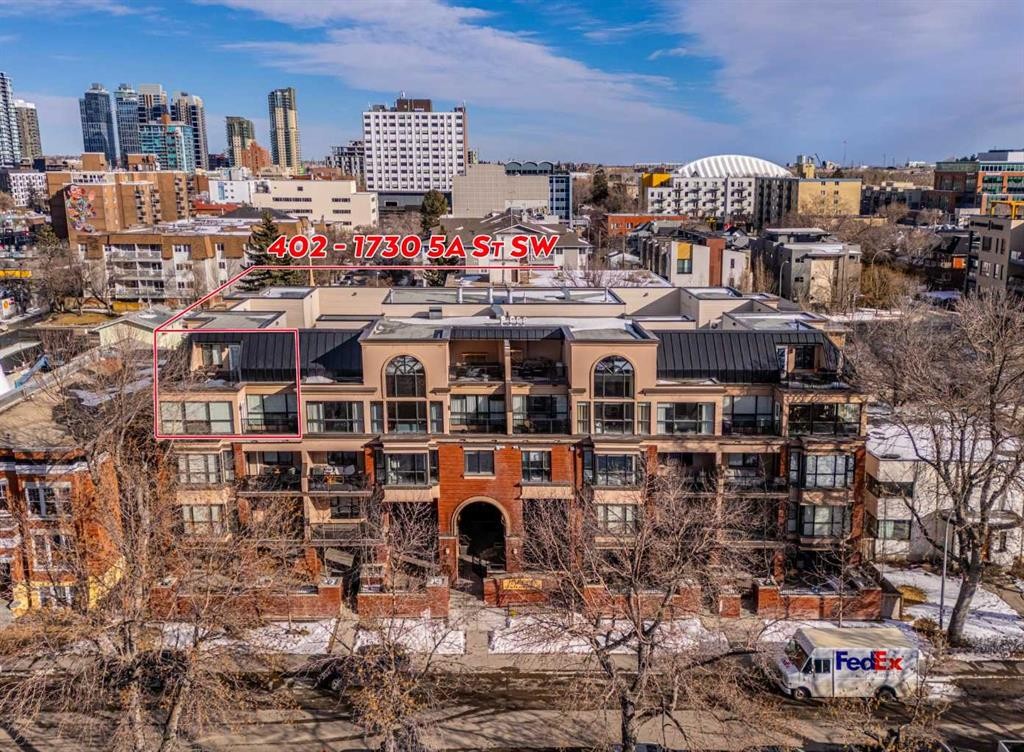 402-1730 5A Street Sw, Calgary, AB - Outdoor With View